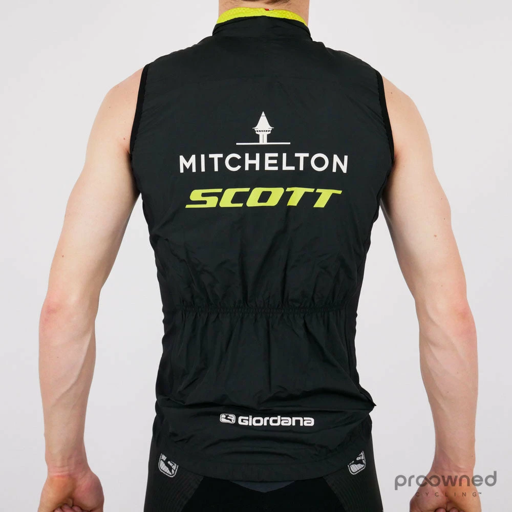 Giordana Monsoon Lyte Rain Vest - Mitchelton-Scott - Billede 2