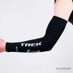 Santini Thermal Arm Warmers - Black -Trek-Segafredo